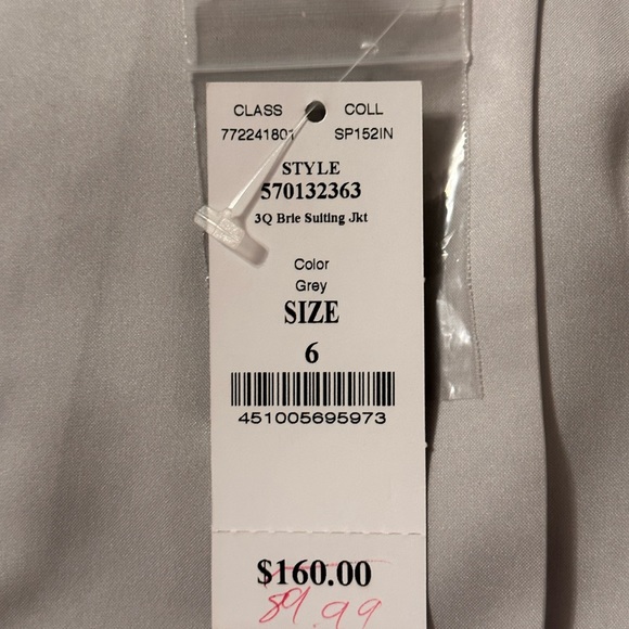 WHBM Cropped Suit Jacket - Picture 16 of 16